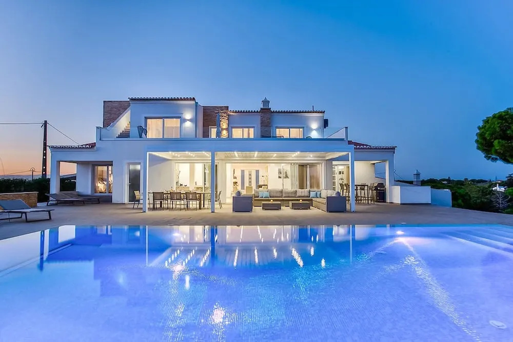 Villa Goldeneye - Luxury 6 Bedroom Villa