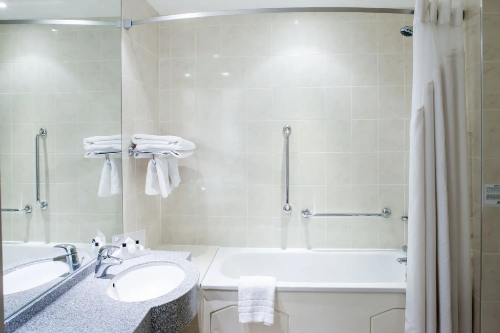 Holiday Inn Leamington Spa - Warwick by IHG