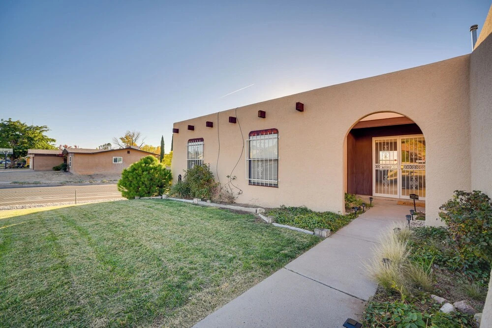 Adobe Home in Albuquerque w/ Covered Patio