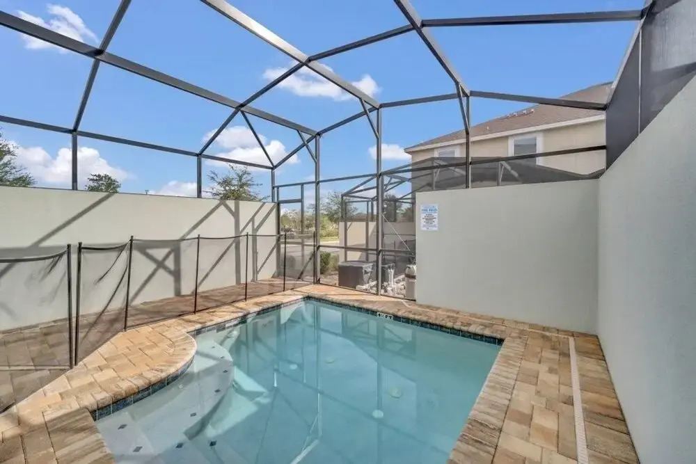 Brand New 5 Bed Solara End Unit Town Home 5 Bedroom Townhouse by Redawning