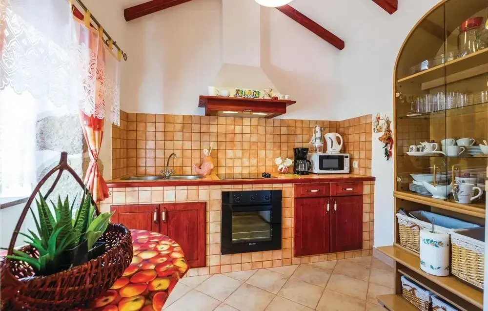 Beautiful Home in Moscenicka Draga With Wifi and 2 Bedrooms