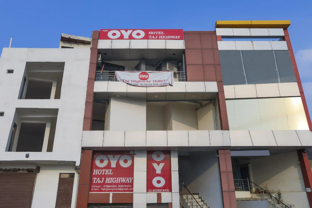 Taj Highway Hotel by OYO Rooms