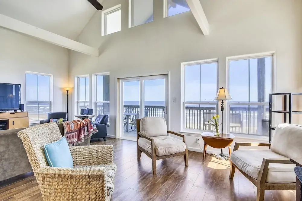 Aqua Vista 5 Bedroom Home