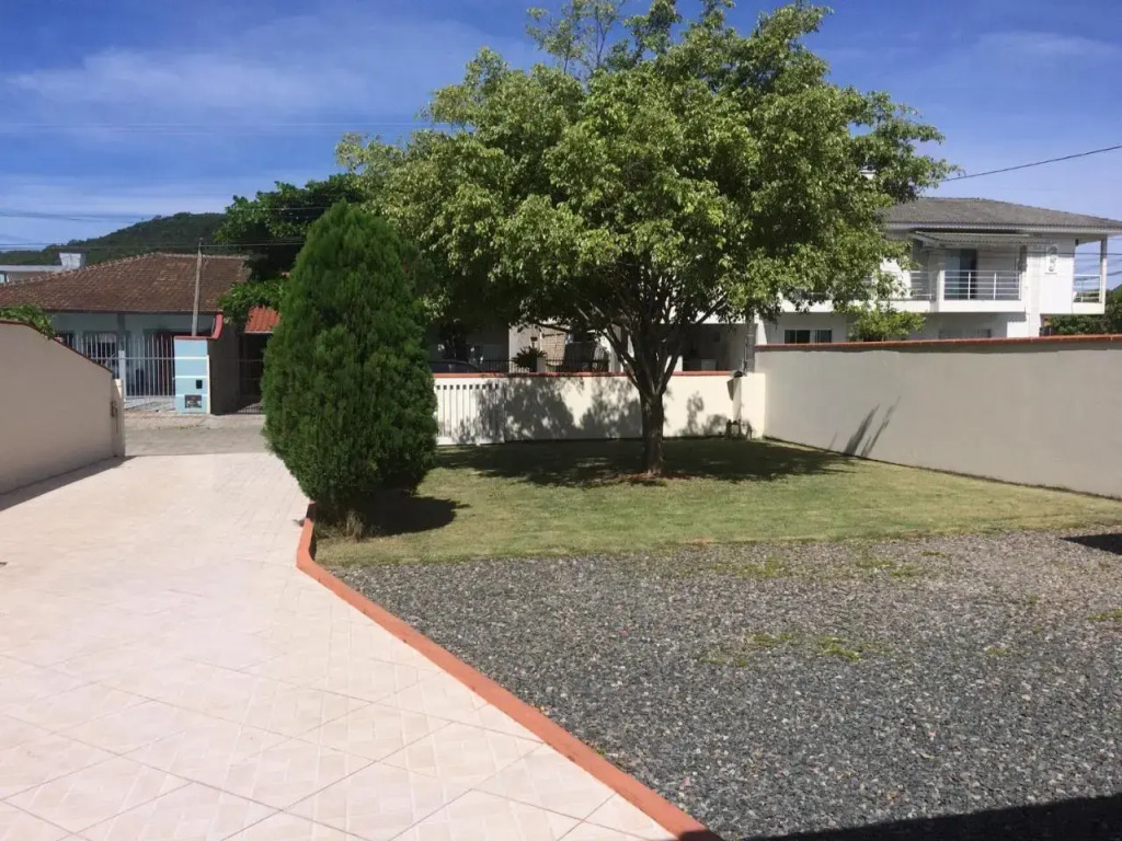 Casa em Bombinhas zimbros