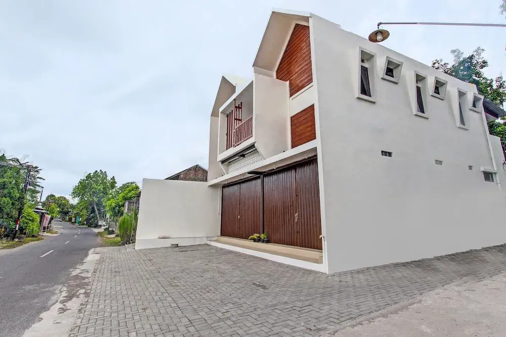 Hotel O Griya Putih