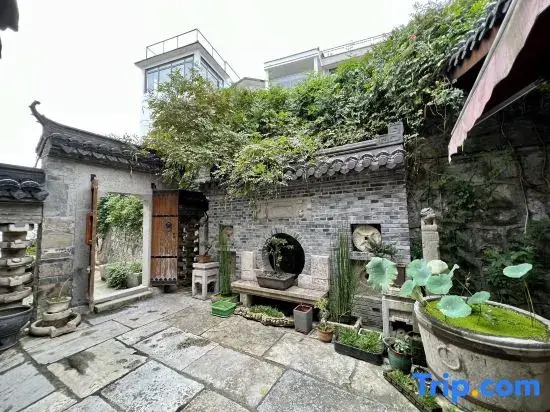 Guchi·Yimu Siwei Homestay (Maoshan Oriental Salt Lake City Branch)