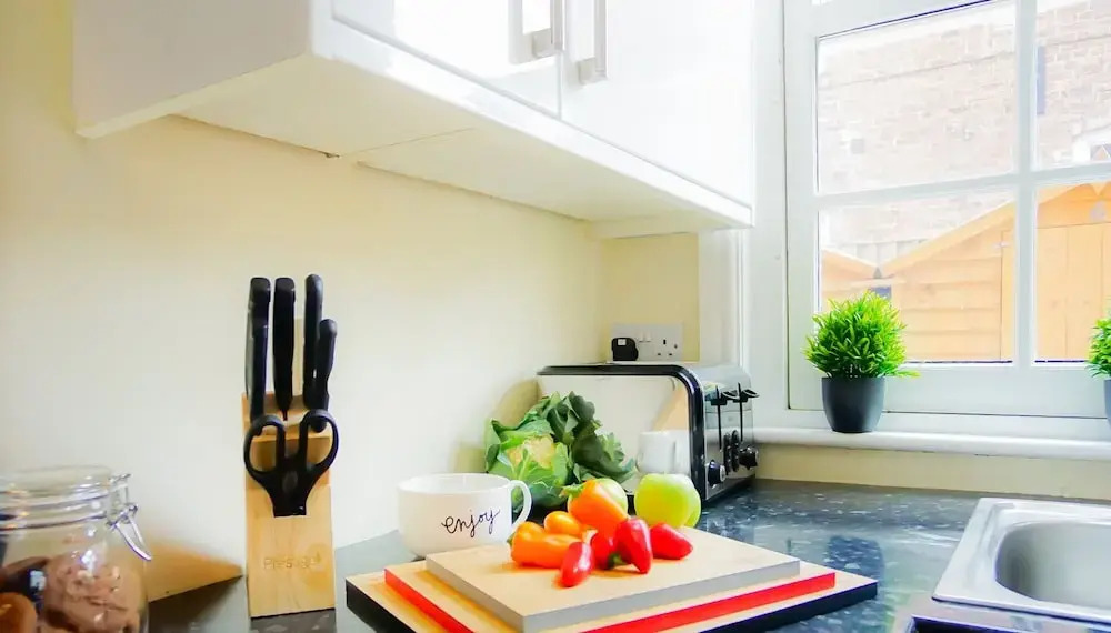 The Gathering Chester 1 – Sleeps 14 – Very Close to City Centre & Racecourse & Within Walls