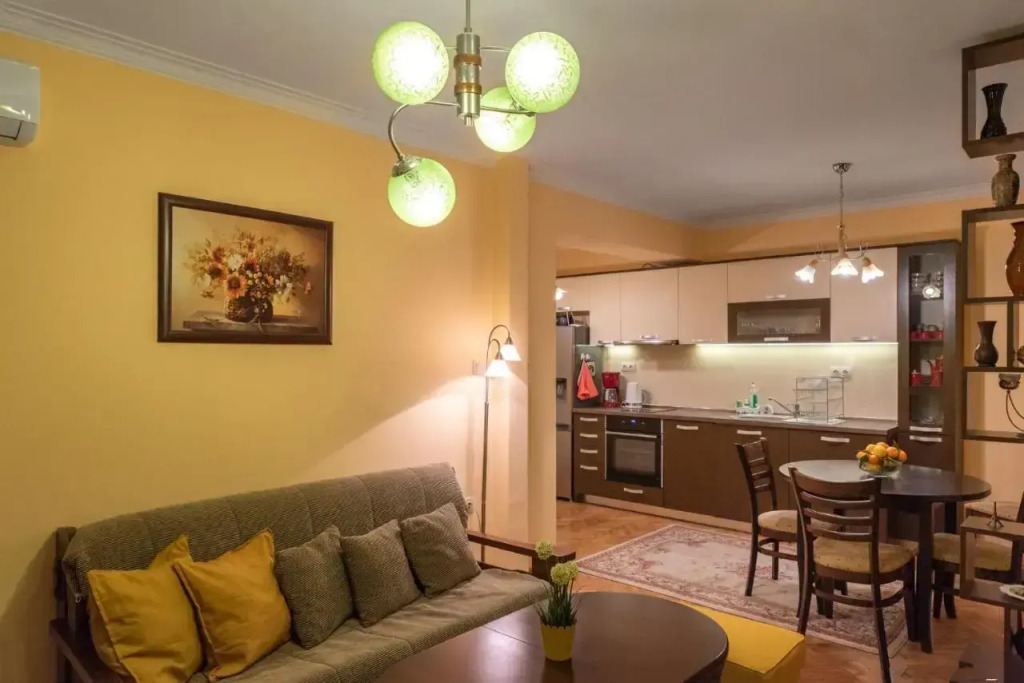 The Central Viewer - 2BR APART