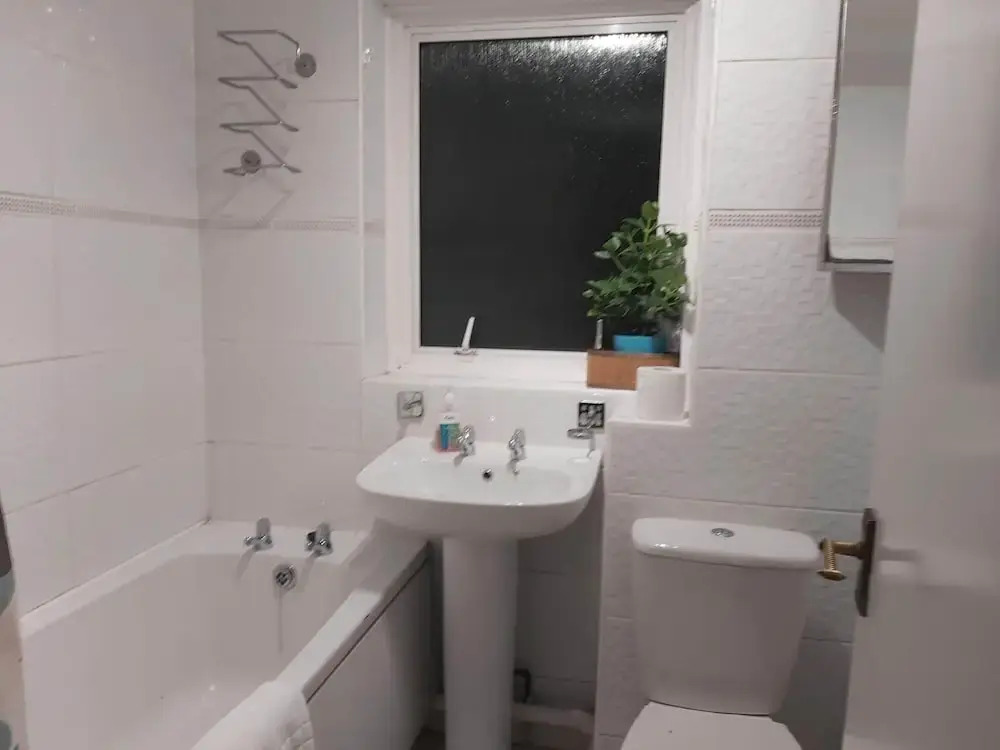 Chelsea House-Huku Kwetu Dunstable-3 Bedroom House-Garden-Free Wifi-Private parking