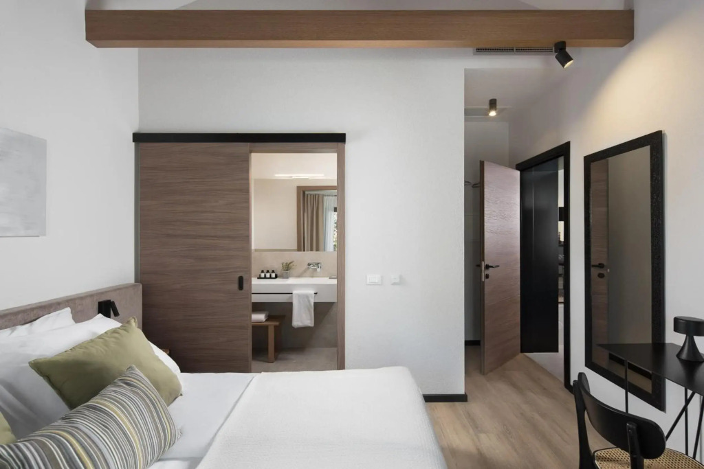 Vale Residence - exclusive & private property by the sea