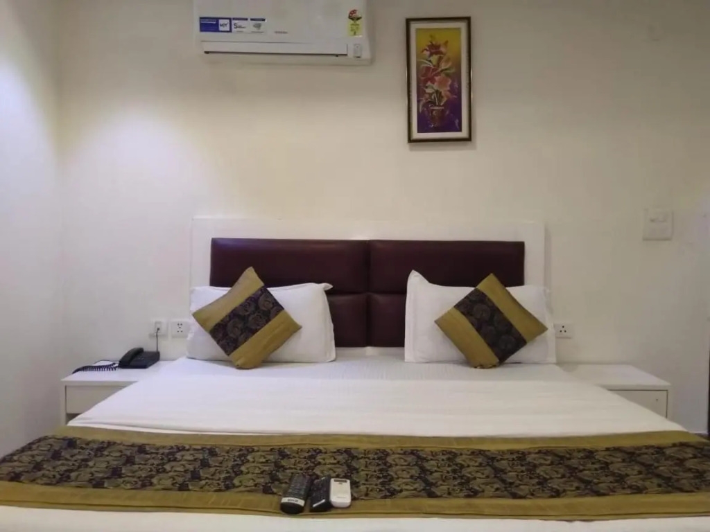 Airport Hotel The Paramont