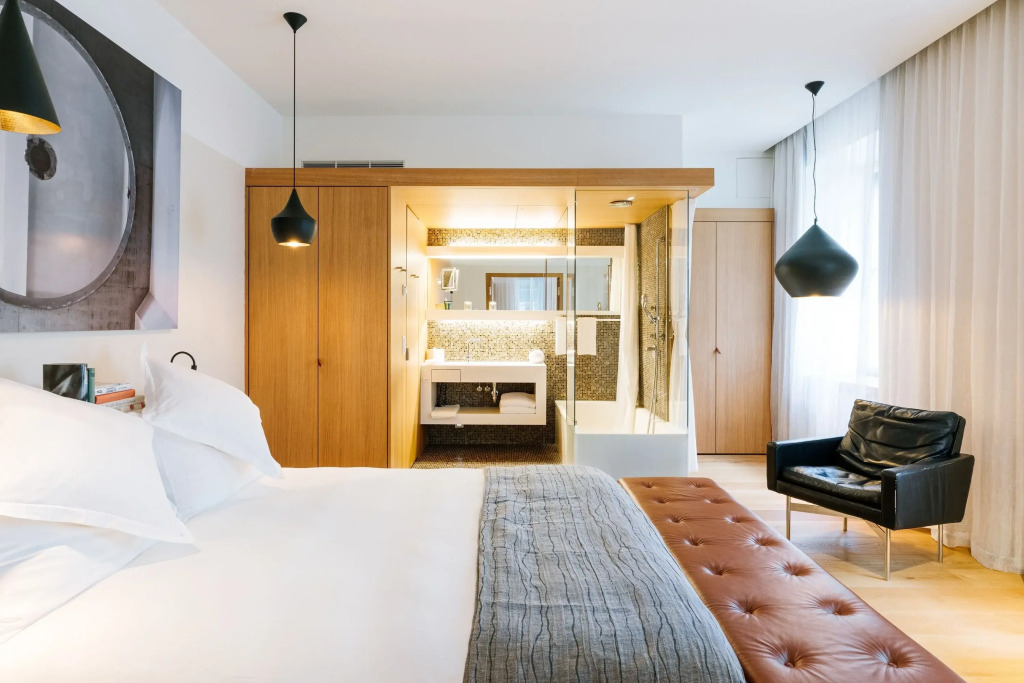 B2 Boutique Hotel + Spa