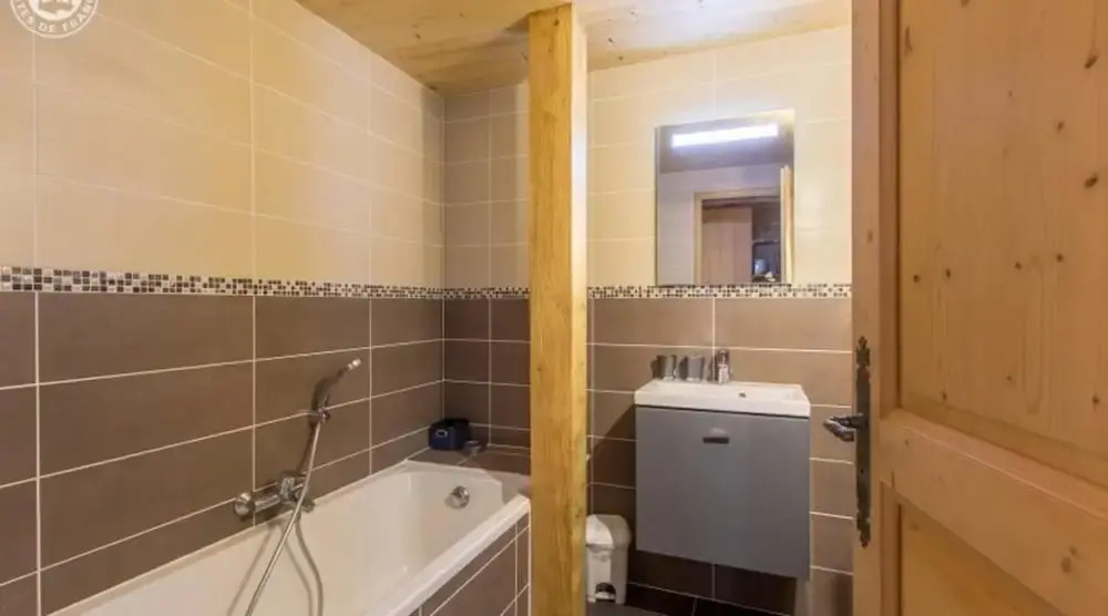 Apartment with One Bedroom in Taninges, with Wonderful Mountain View, Furnished Balcony And Wifi - 7 Km From the Slopes