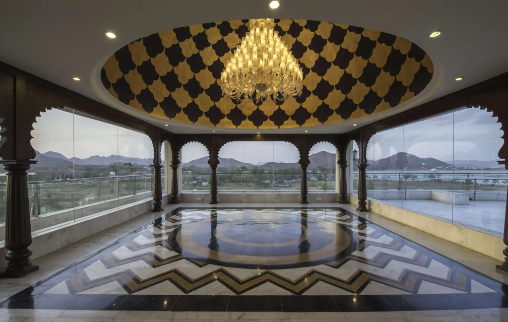 Radisson Blu Udaipur Palace Resort & Spa