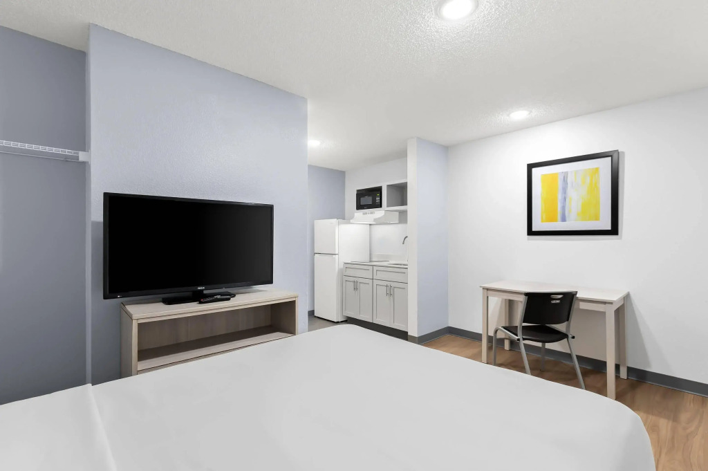Birch Hill Suites - Lakeland