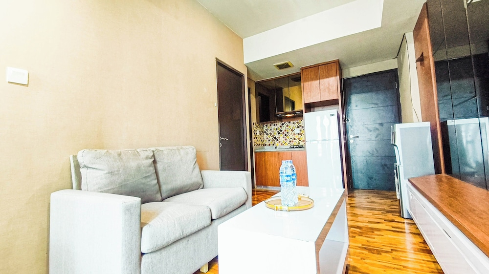 Modern 1Br With City View At Tamansari Papilio Apartment