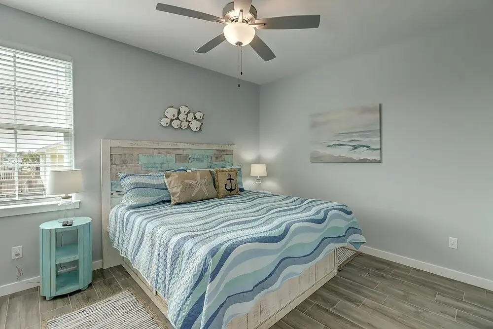 Flip Flops And Pop Tops 3 Bedroom Condo by Redawning