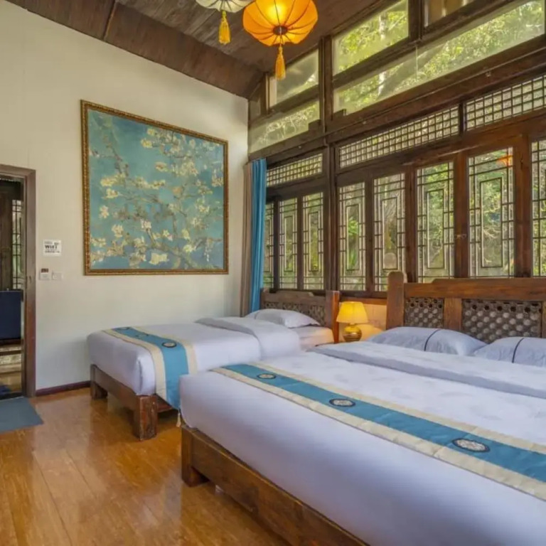 Floral Hotel Limaroonthai shuhe