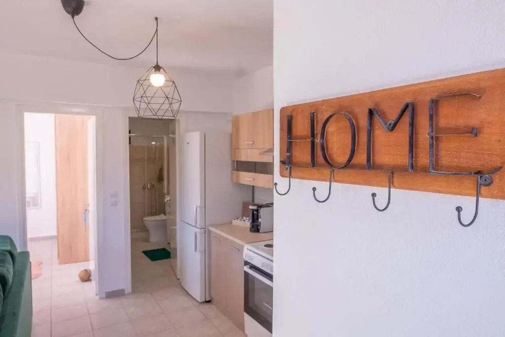 Remvi GUEST HOUSE