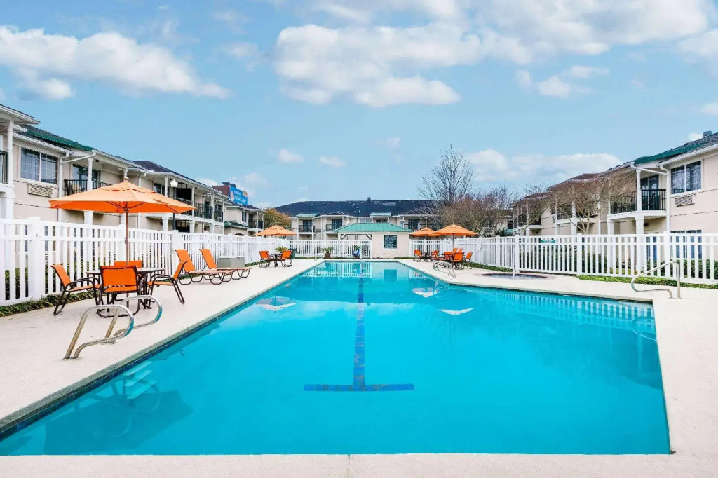 Richmond Inn & Suites-baton Rouge