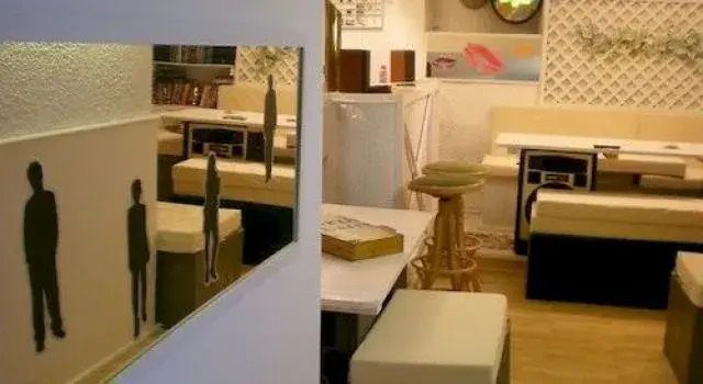 Adonis Guesthouse