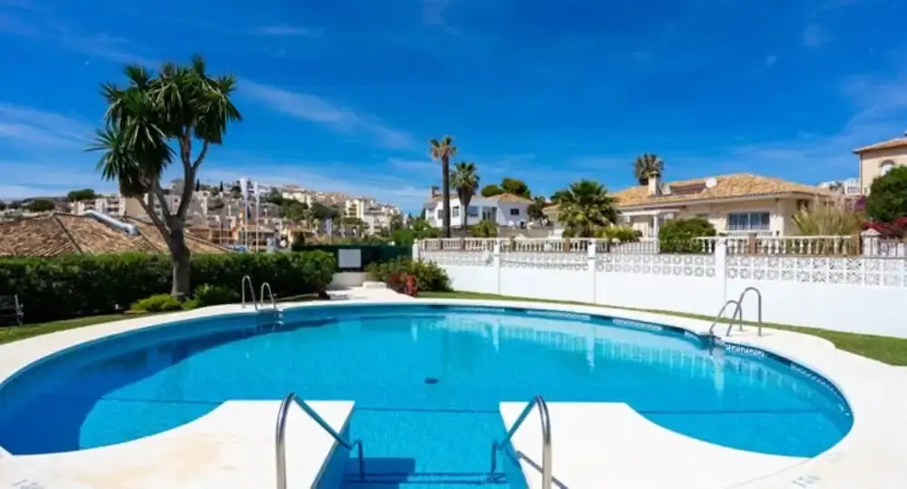 Apartment - 2 Bedrooms with Pool and WiFi - 107875