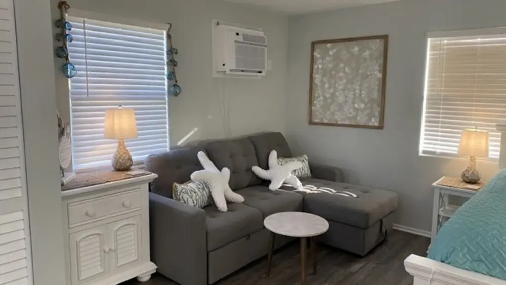 Tiki s Beachside Bungalow 2 - Studio Condo Just Steps to the Sand