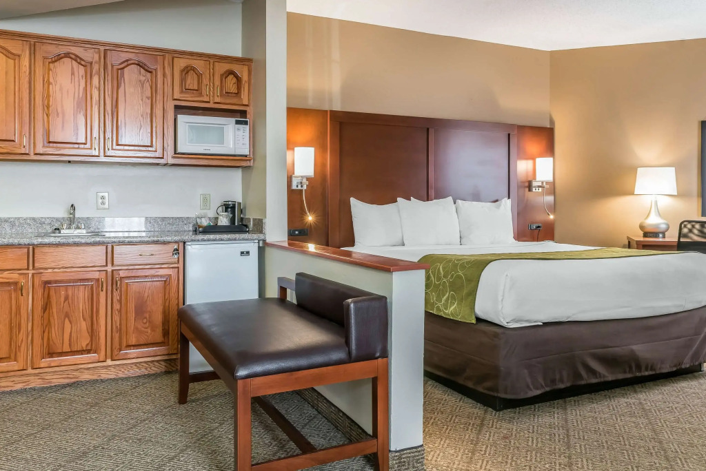 Comfort Suites Springfield I-70