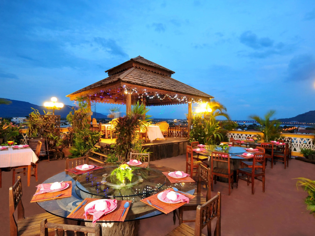 Pakse hotel & Restaurant