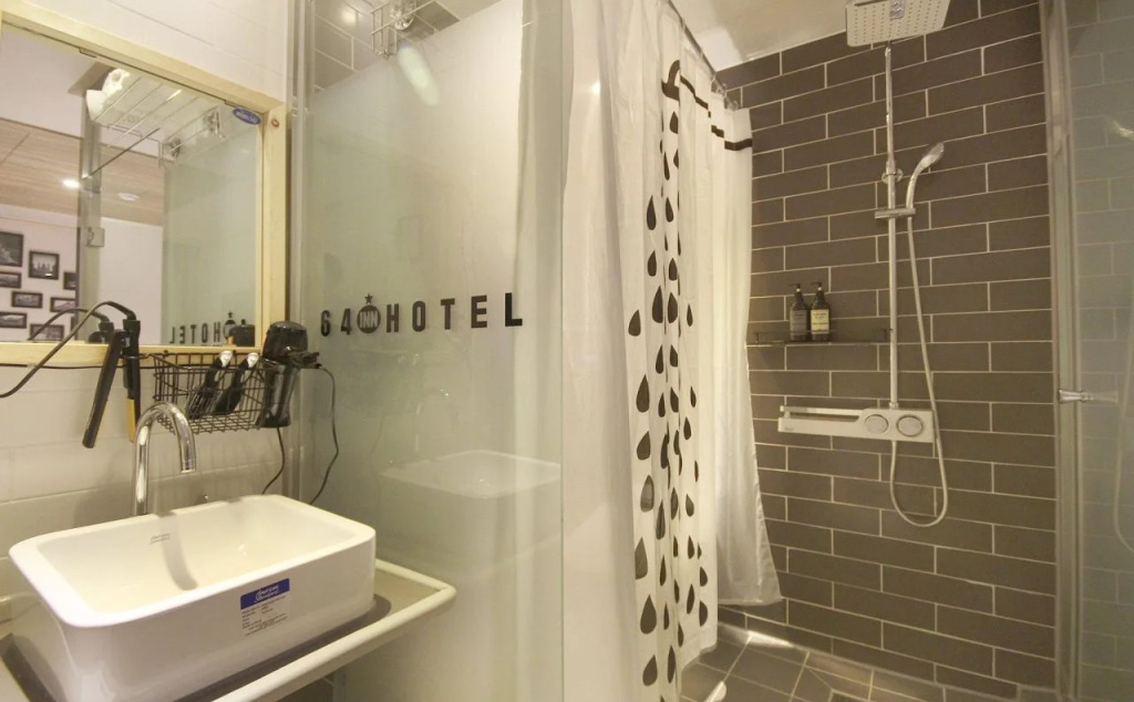 64 Inn Hotel