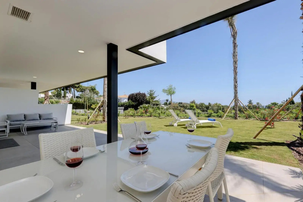 Brand New, Luxurious Ground Floor Apartment in Mirador de Estepona Hills