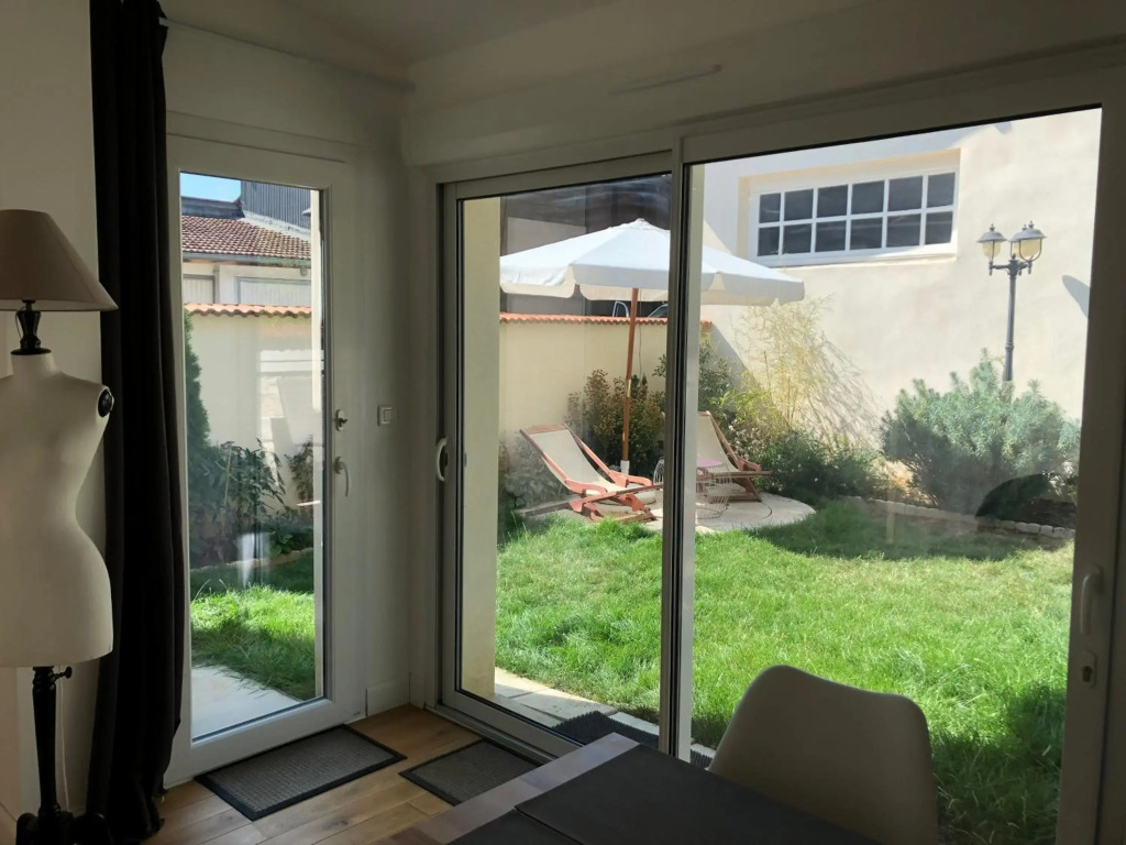 studio maisonnette avec jardin