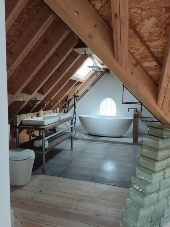 Remarkable 7-bed House in London