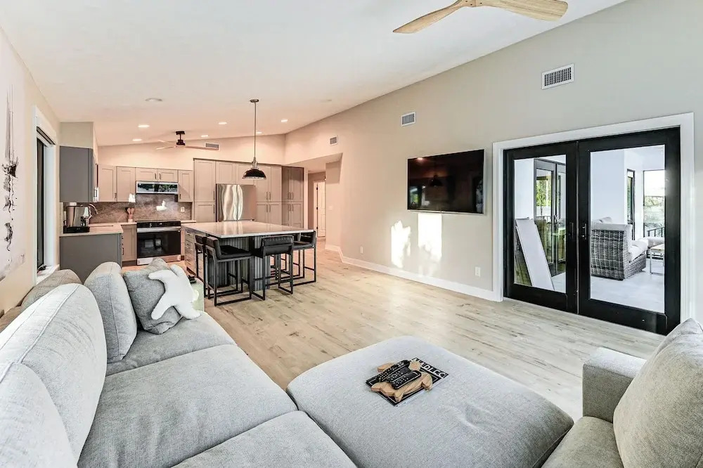 1 Mi to Beach! Modern Tropical Retreat in Naples