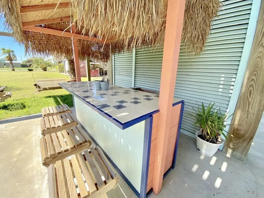 #justawavin' 3 Bedroom Home by RedAwning