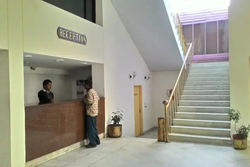 OYO 33385 Hotel Mandakini
