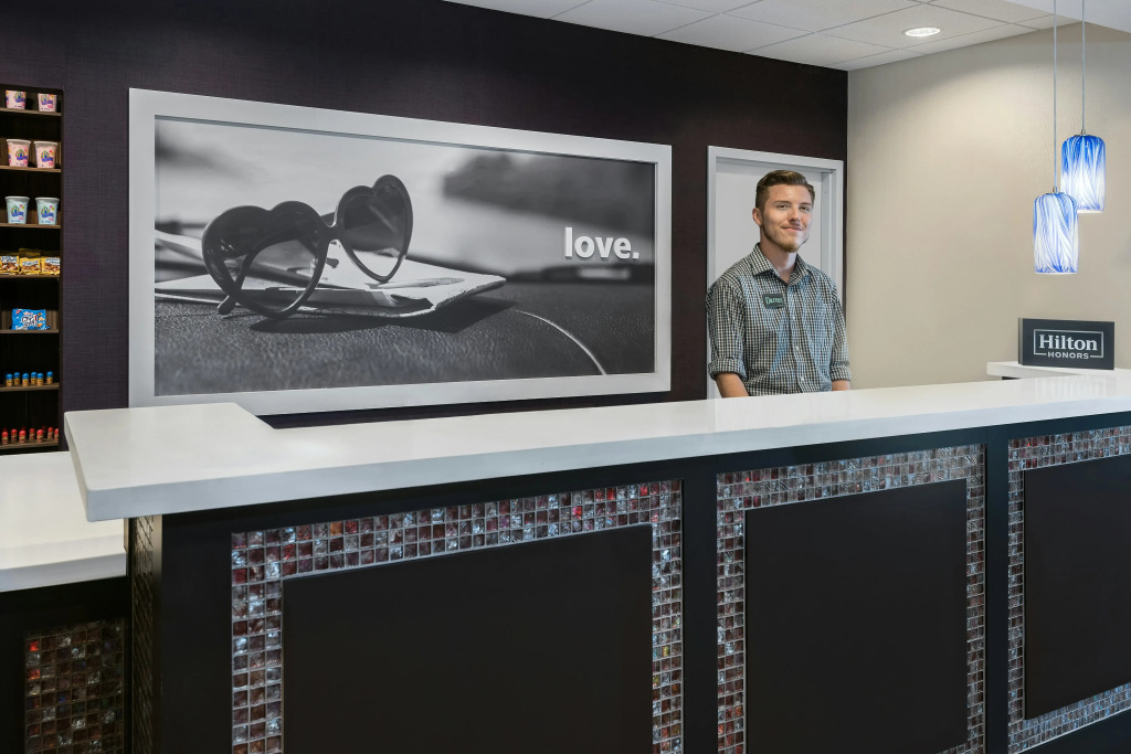 Hampton Inn & Suites San Antonio Brooks City Base