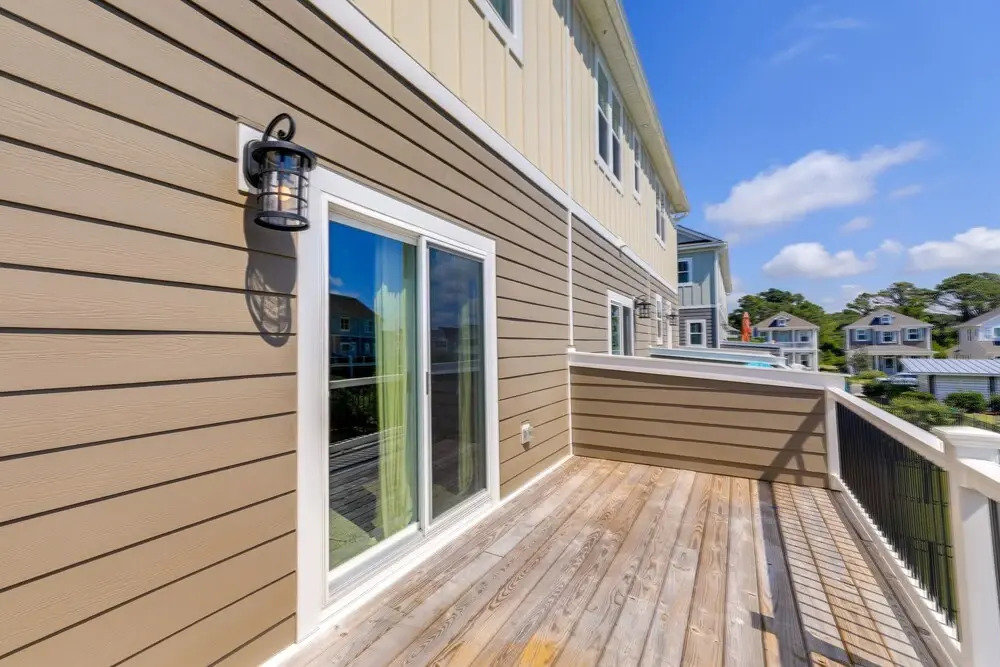 Beaufort Getaway w/ Pool Access, 2 Mi to Downtown!