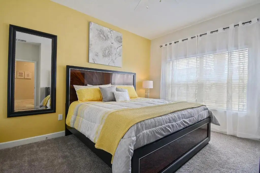 Four Bedroom close to Disney w/ Pool 4898