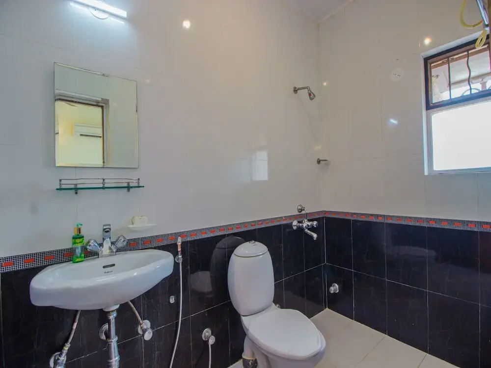 OYO 13604 Home Graceful 2BHK Dona Paula