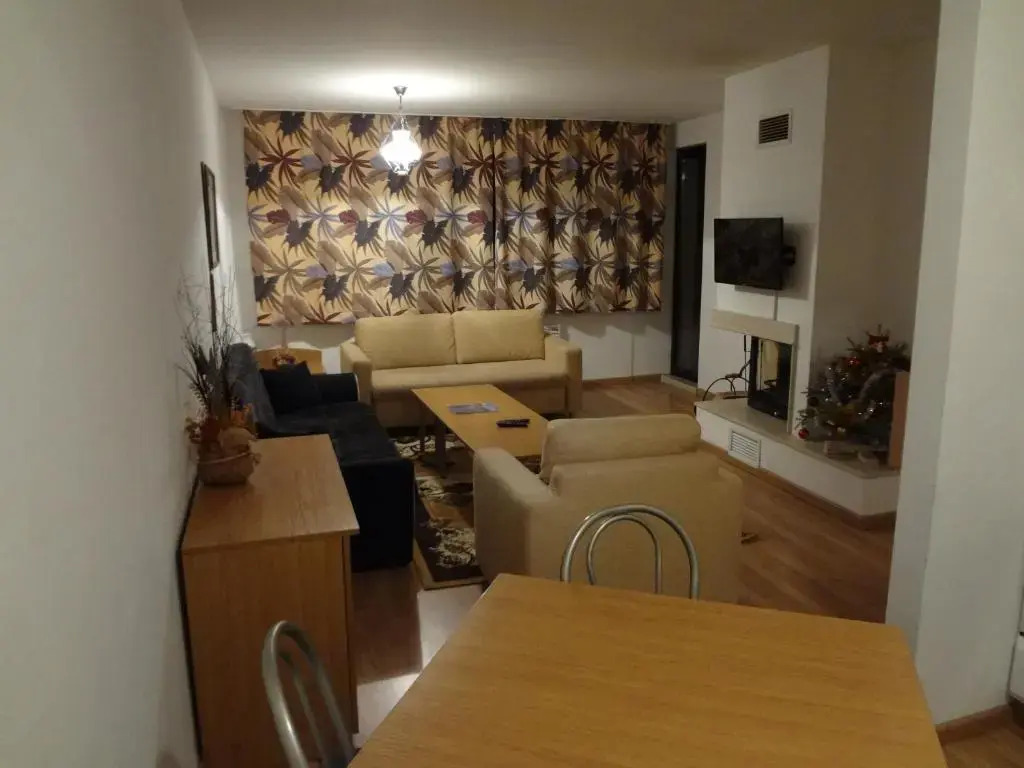 Deluxe Apartments