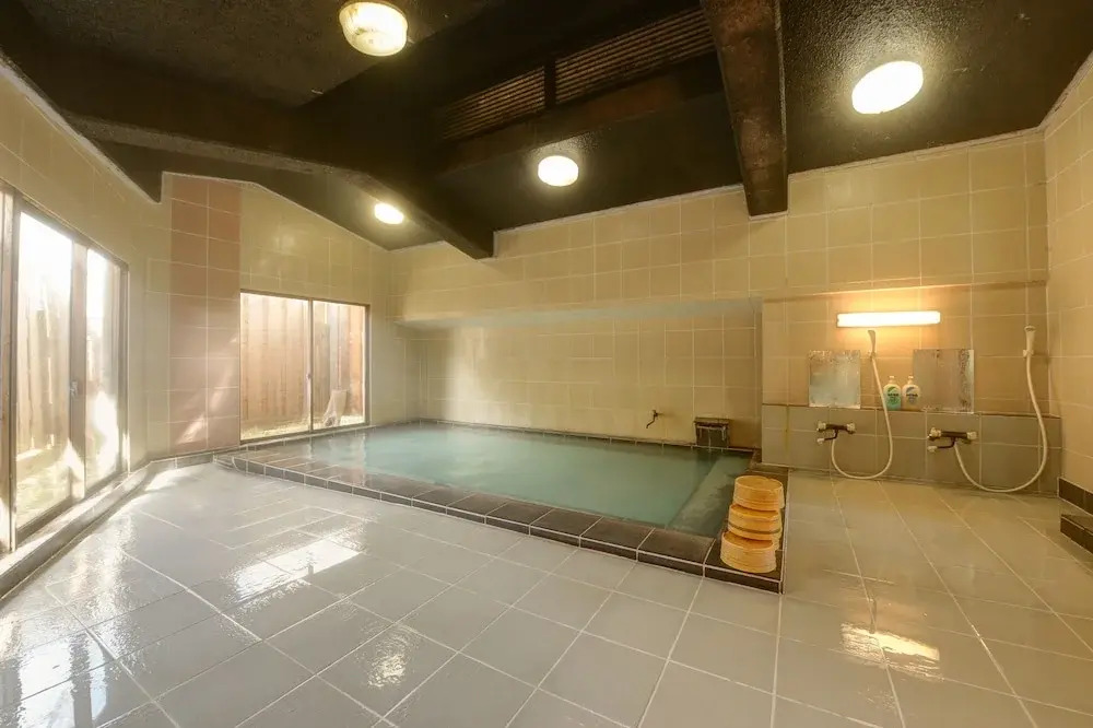 Nakanosawa Onsen Iroriyu no Yado Osakaya