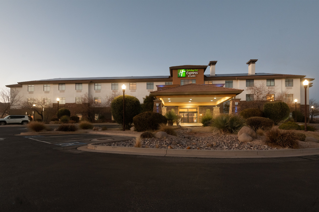 Holiday Inn Express & Suites St George North - Zion