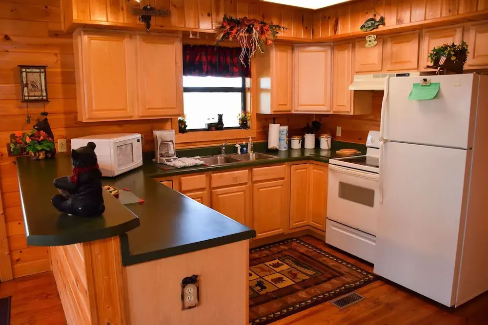 BEAR'S VIEW - 2 Br Cabin