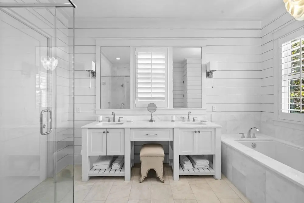 Watercolor Luxury On 30a! 63 Western Lake, Park District, Pool, 7 Bdrms, Slps 16+ 7 Bedroom Home by RedAwning