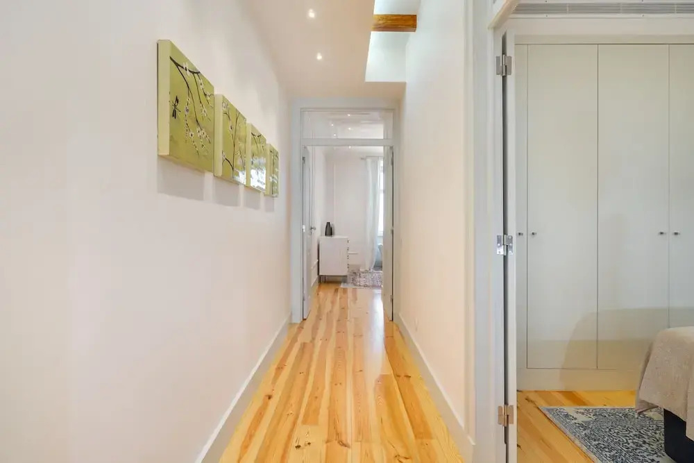 Luxury Stay In Prime Location W/ Ac, Lift & Private Patio