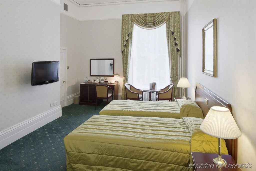 Oatlands Park Hotel