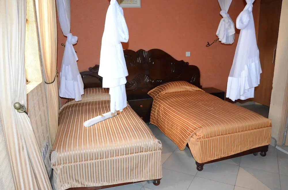Stedmak Suites and Annexe