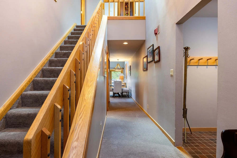 13 Liftside 3 Bedroom Townhouse by RedAwning