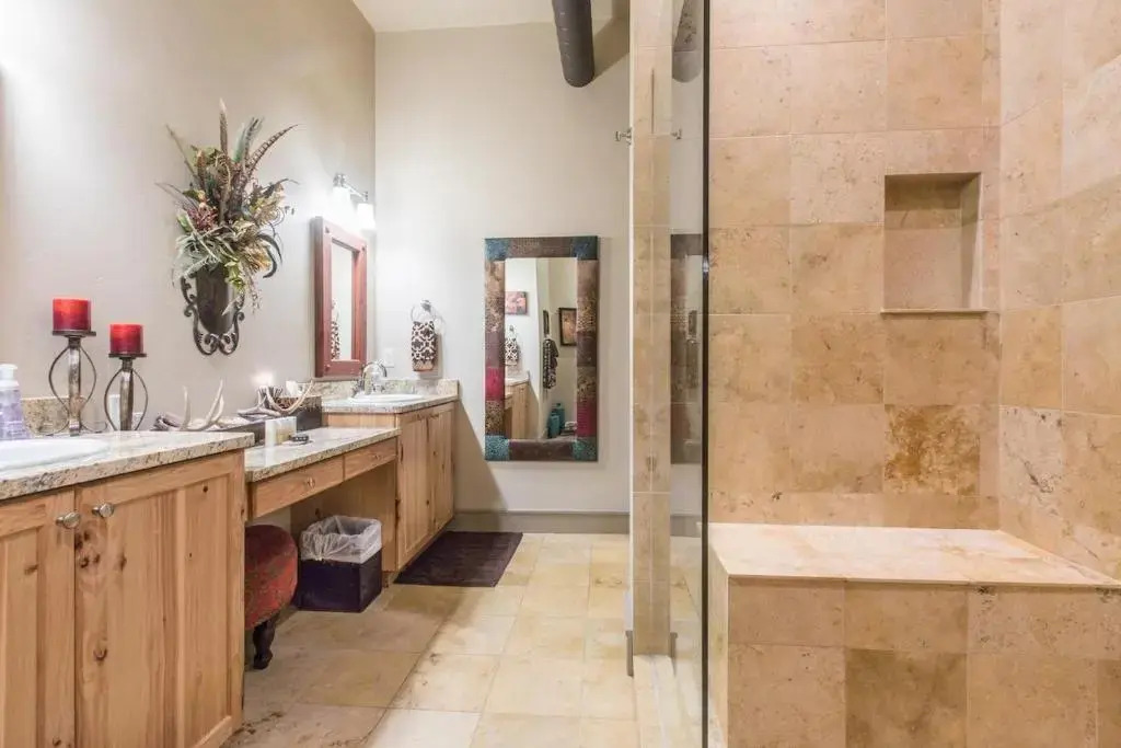 708 Main St Unit 4